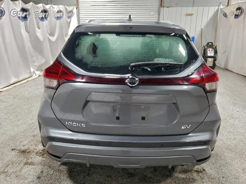 2021 NISSAN KICKS SV  