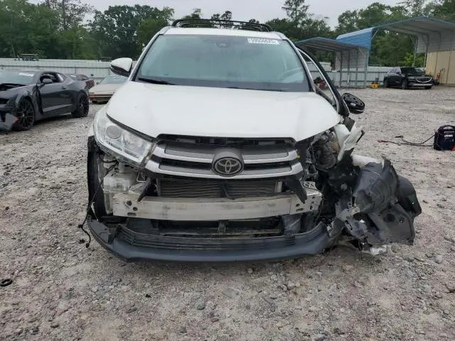 2018 TOYOTA HIGHLANDER SE  