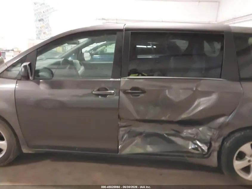 2017 TOYOTA SIENNA L 7 PASSENGER