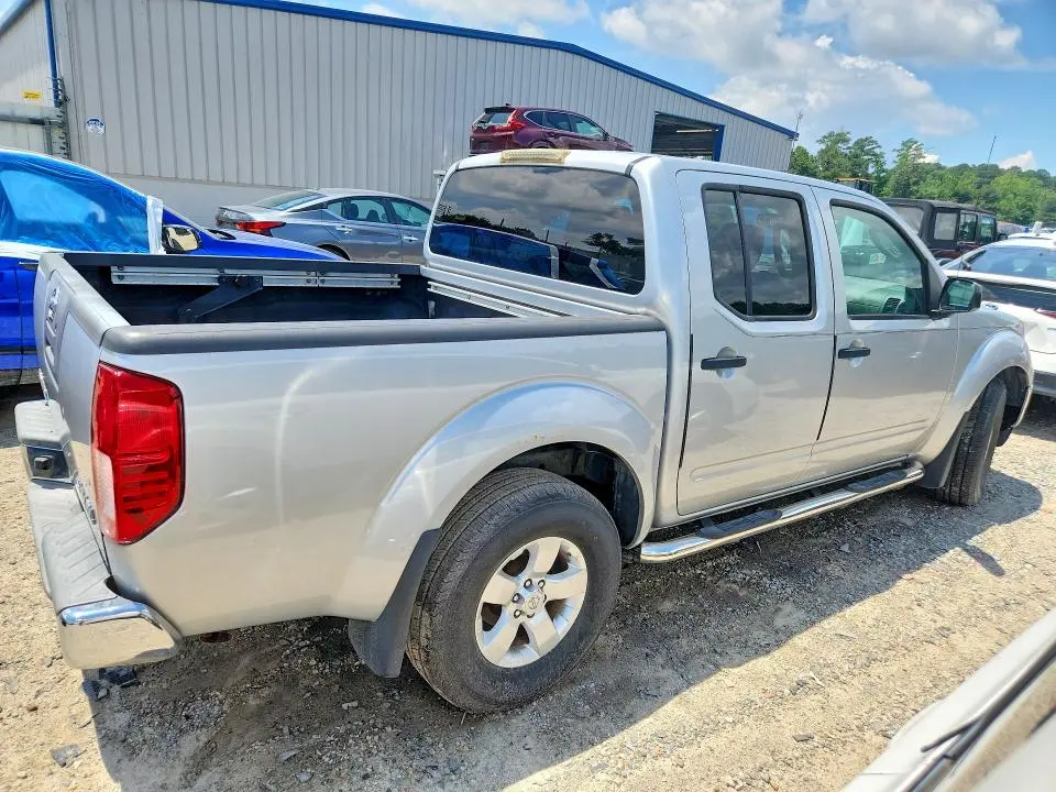 2011 NISSAN FRONTIER S  