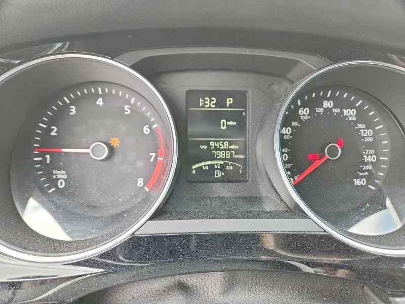 2016 VOLKSWAGEN JETTA SPORT  