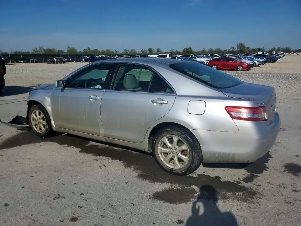 2011 TOYOTA CAMRY LE  