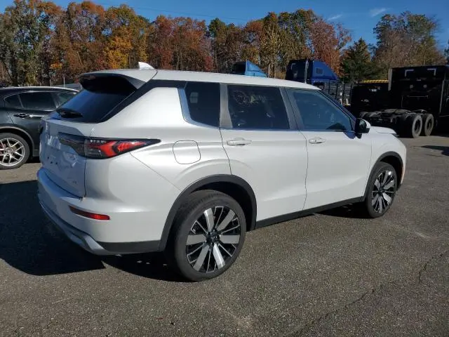 2025 MITSUBISHI OUTLANDER SE  