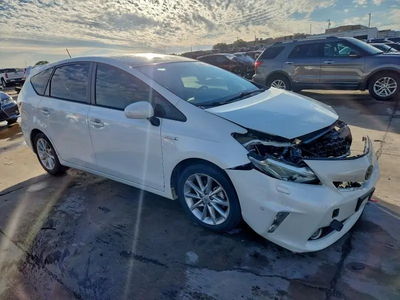 2012 TOYOTA PRIUS V   