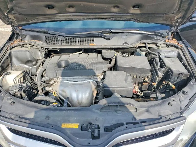 2013 TOYOTA VENZA LE  