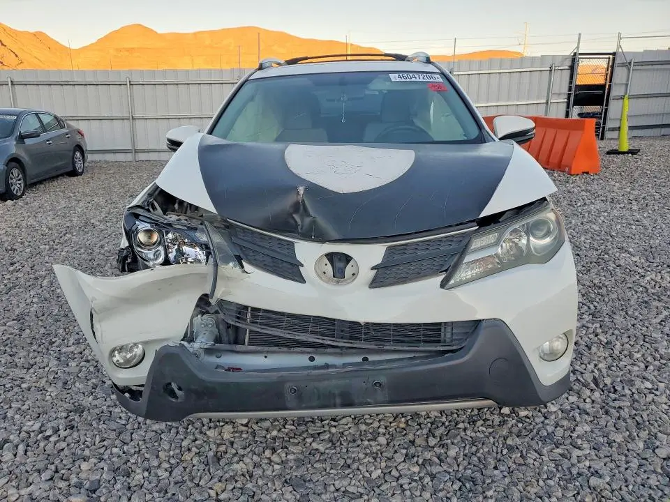 2015 TOYOTA RAV4 XLE  