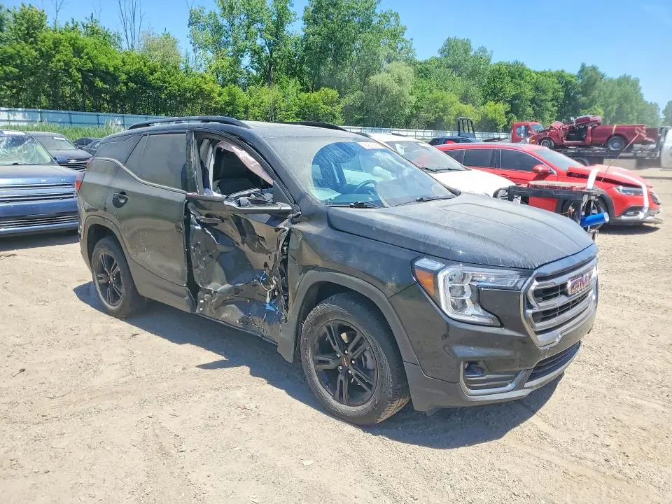 2024 GMC TERRAIN AT4  