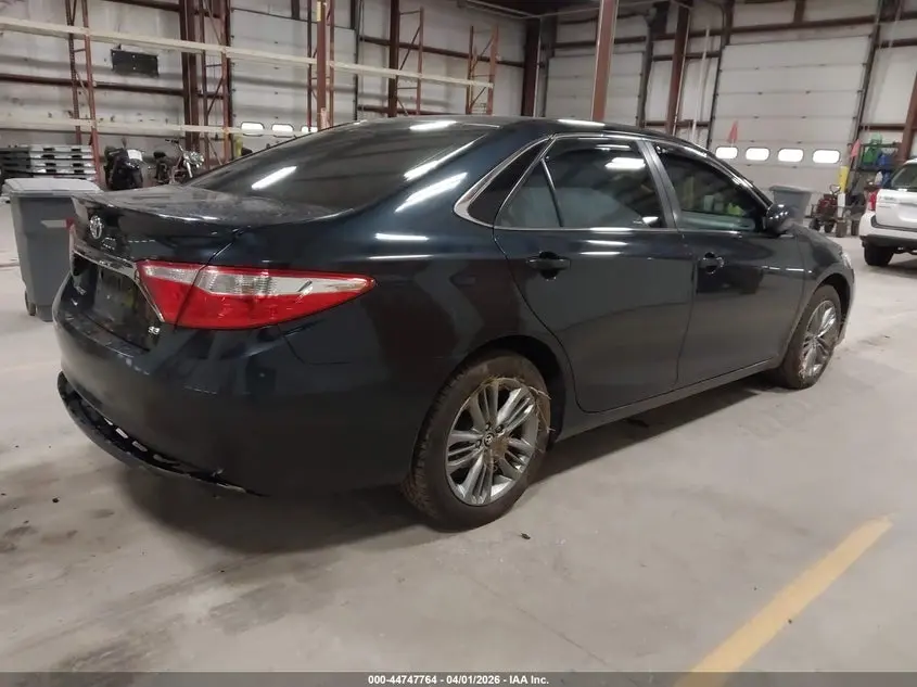 2015 TOYOTA CAMRY SE