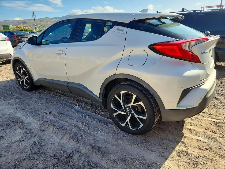 2018 TOYOTA C-HR XLE  