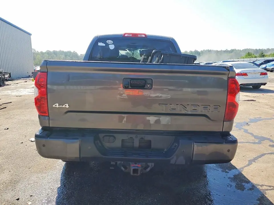 2014 TOYOTA TUNDRA CREWMAX LIMITED  