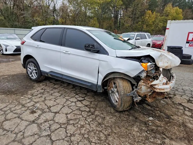 2021 FORD EDGE SE  