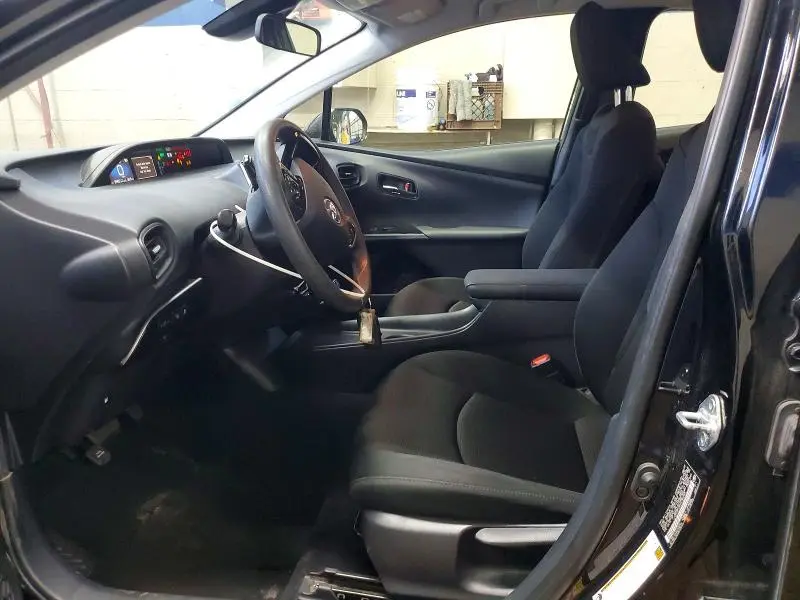 2022 TOYOTA PRIUS LE  