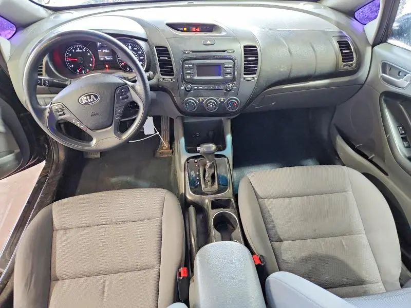 2017 KIA FORTE LX  