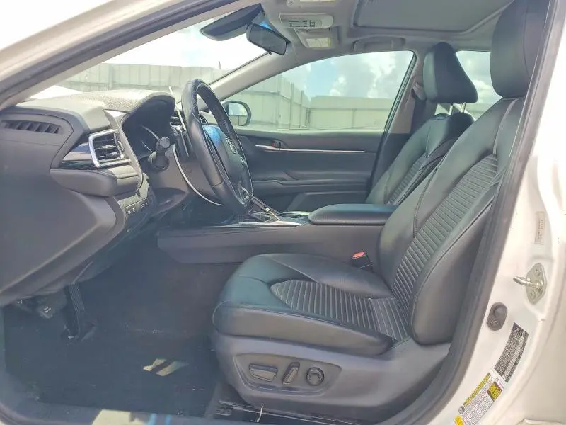 2018 TOYOTA CAMRY SE  