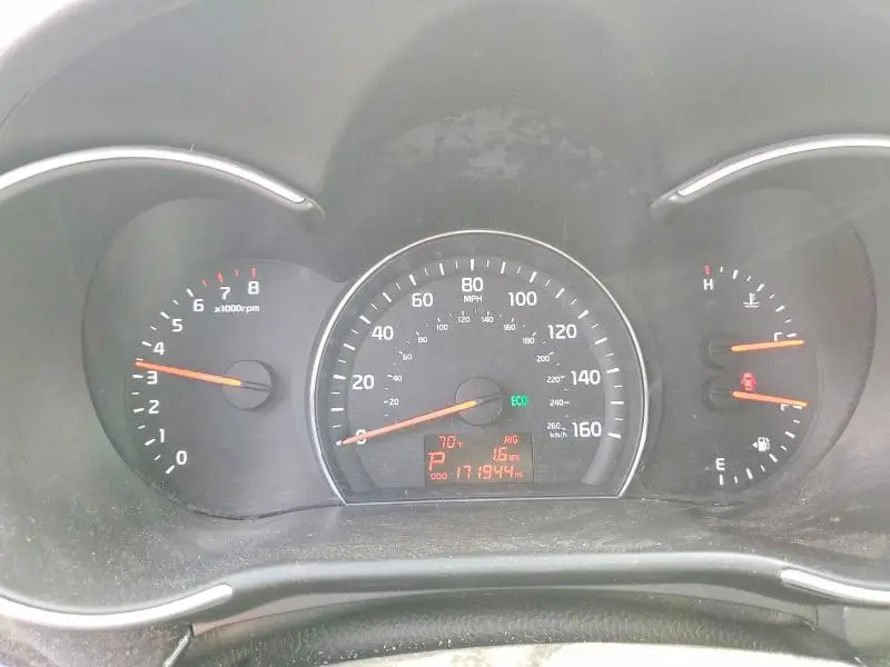 2015 KIA SORENTO LX  