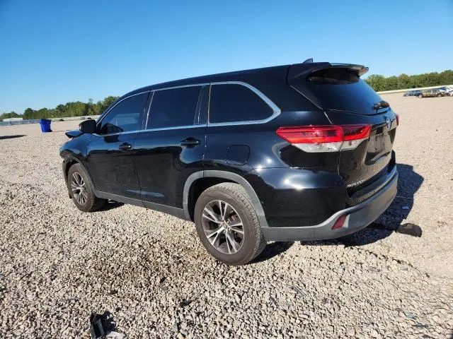 2019 TOYOTA HIGHLANDER LE  