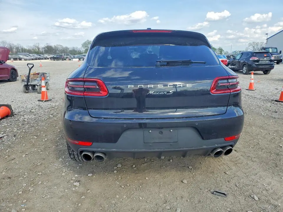2015 PORSCHE MACAN S  