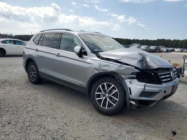 2021 VOLKSWAGEN TIGUAN SE  