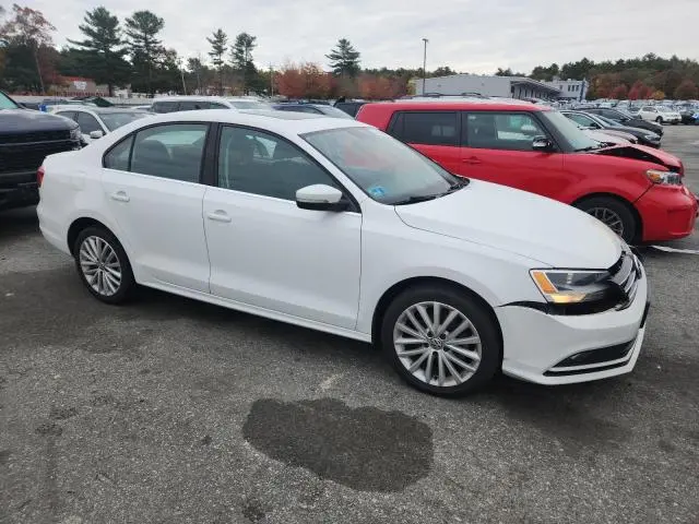 2015 VOLKSWAGEN JETTA SE  