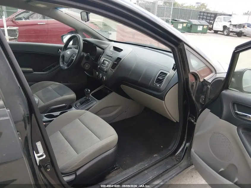 2016 KIA FORTE LX