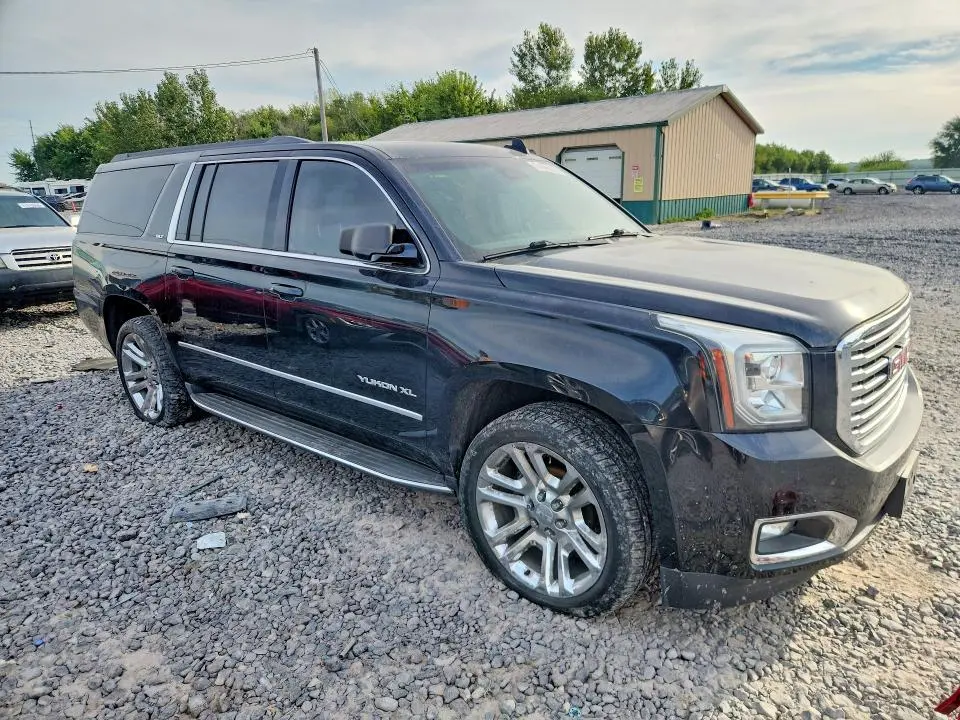 2017 GMC YUKON XL K1500 SLT  