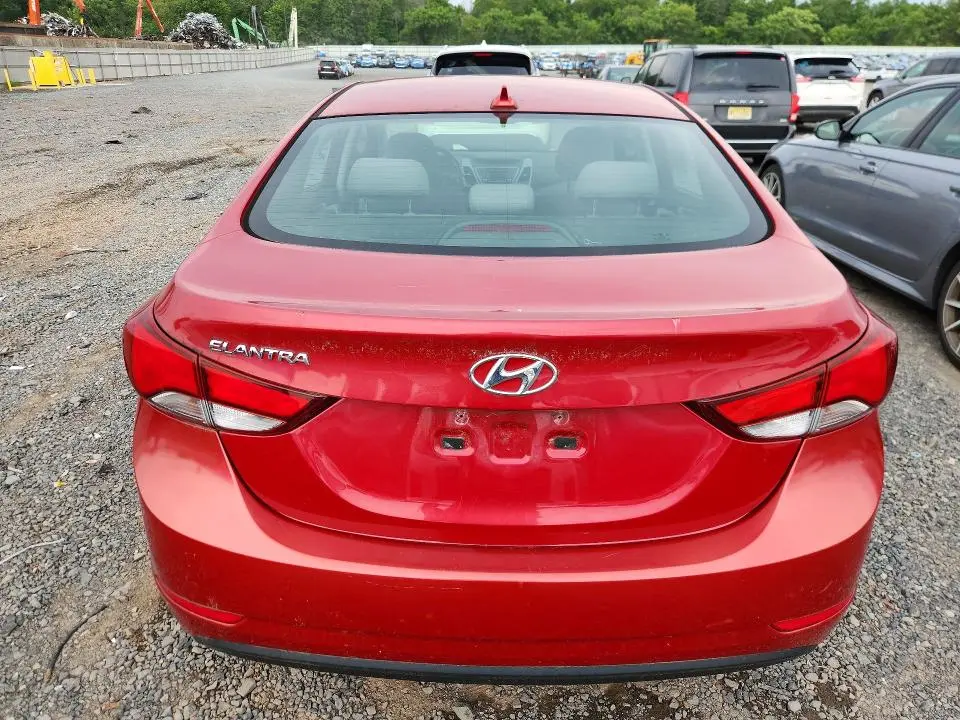 2016 HYUNDAI ELANTRA SE  