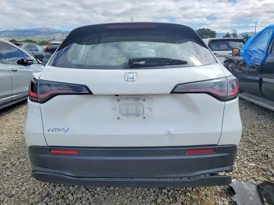 2023 HONDA HR-V LX  