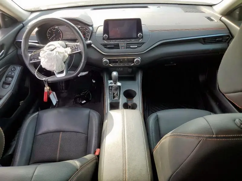 2021 NISSAN ALTIMA SR  