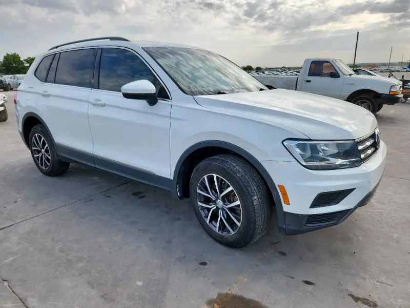 2020 VOLKSWAGEN TIGUAN SE  