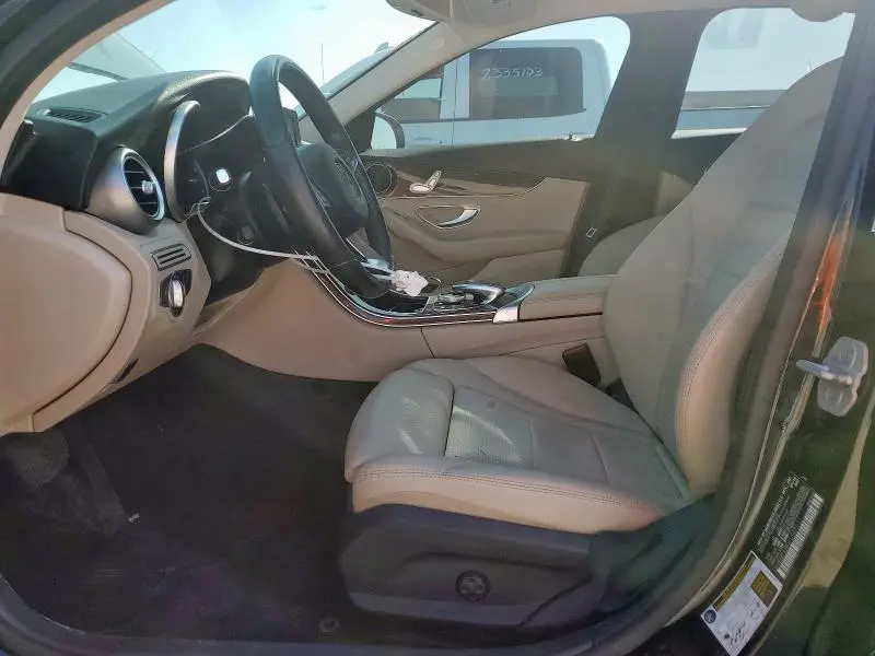 2015 MERCEDES-BENZ C 300