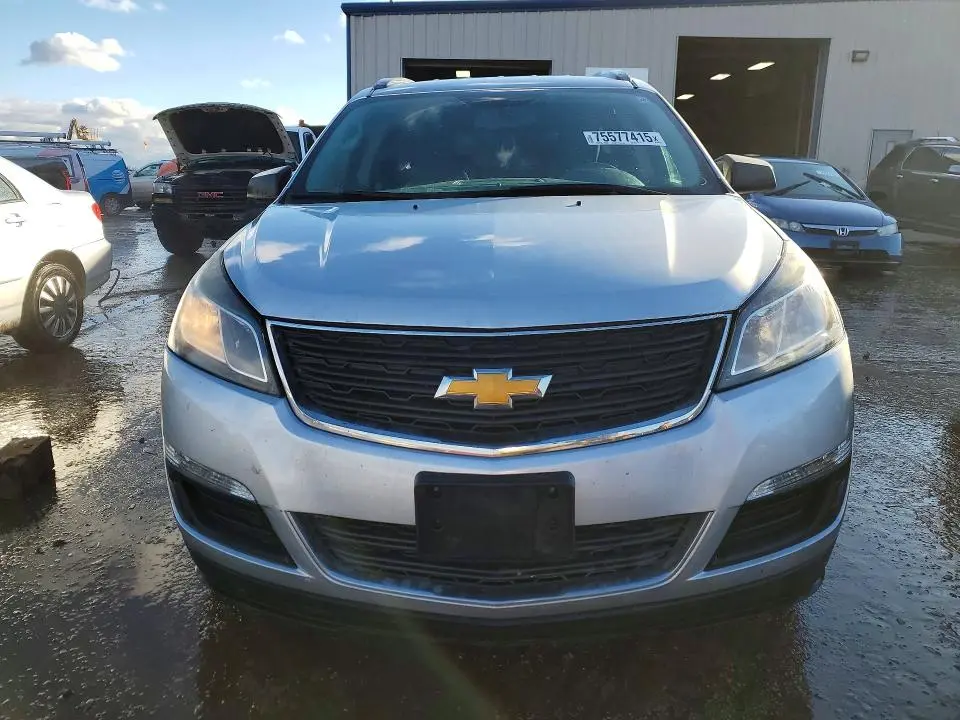 2017 CHEVROLET TRAVERSE LS  