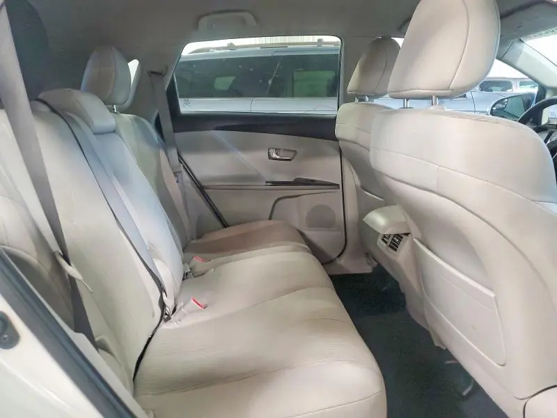 2013 TOYOTA VENZA LE  