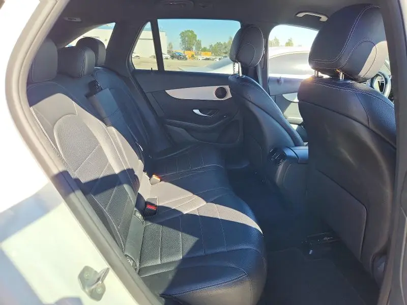 2019 MERCEDES-BENZ GLC 300  