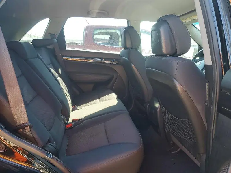 2011 KIA SORENTO LX  