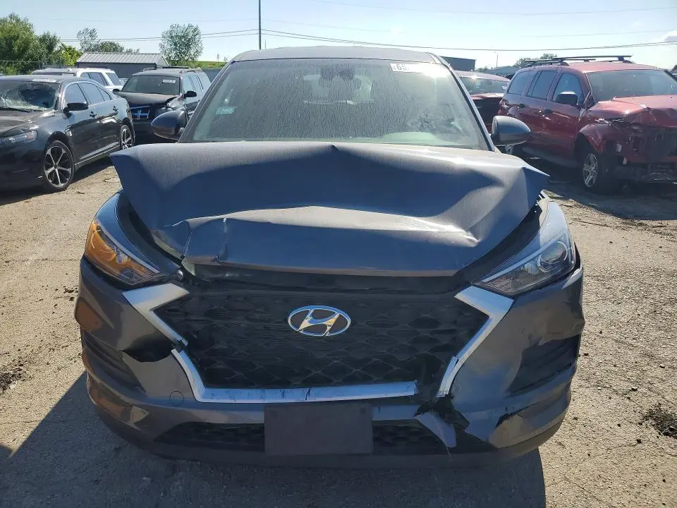 2021 HYUNDAI TUCSON SE  
