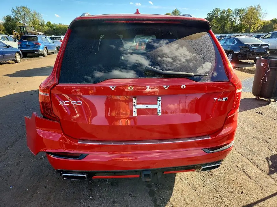 2017 VOLVO XC90 T6  