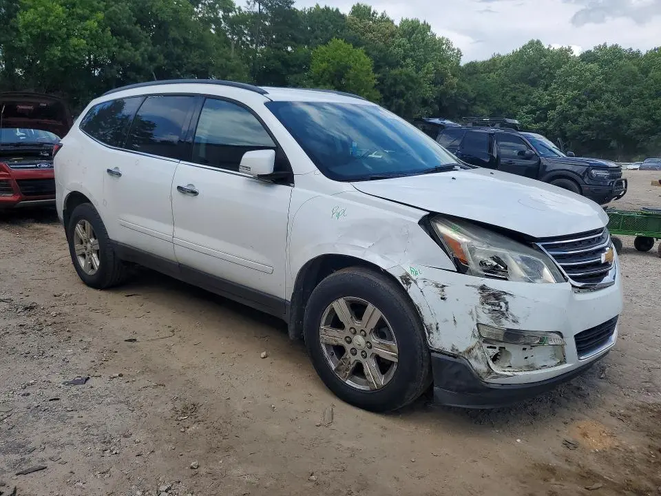 2016 CHEVROLET TRAVERSE LT  