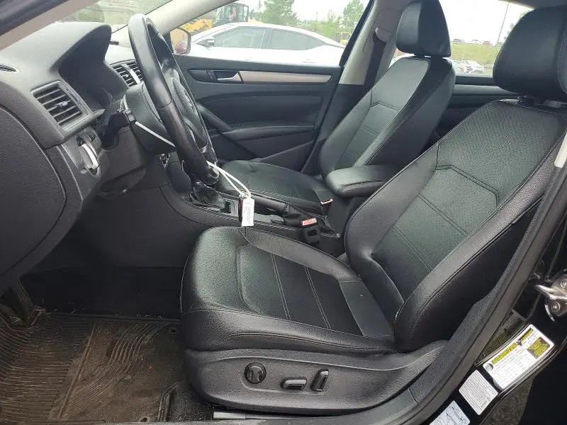 2015 VOLKSWAGEN PASSAT S  