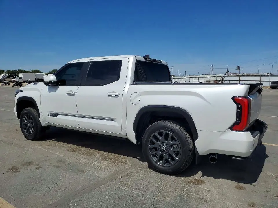 2025 TOYOTA TUNDRA PLATINUM HV  