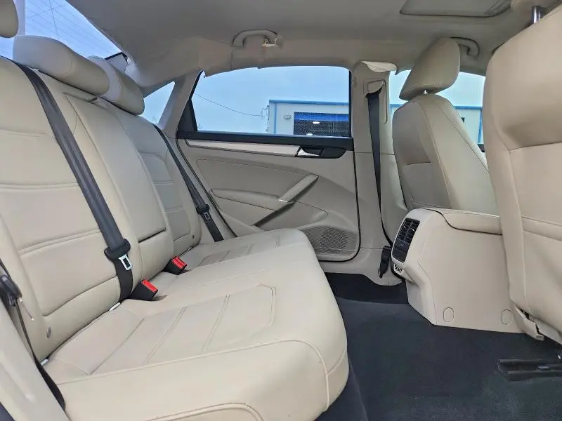 2021 VOLKSWAGEN PASSAT SE  