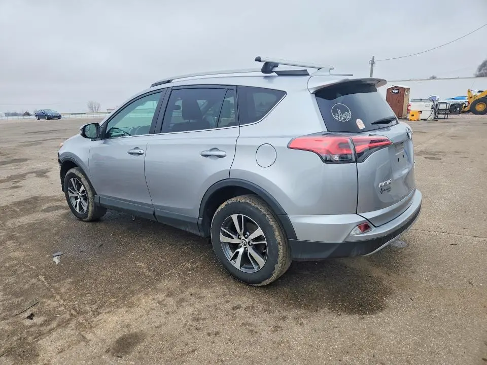 2017 TOYOTA RAV4 XLE  