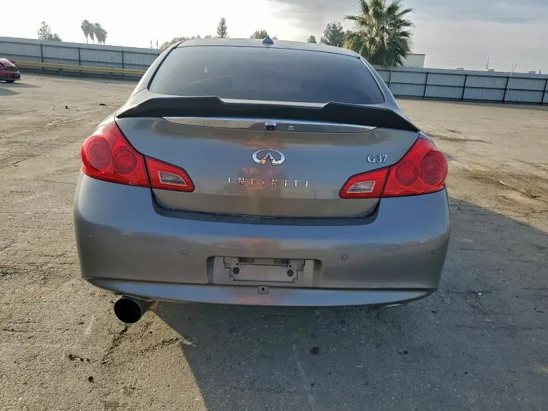 2013 INFINITI G37 BASE  