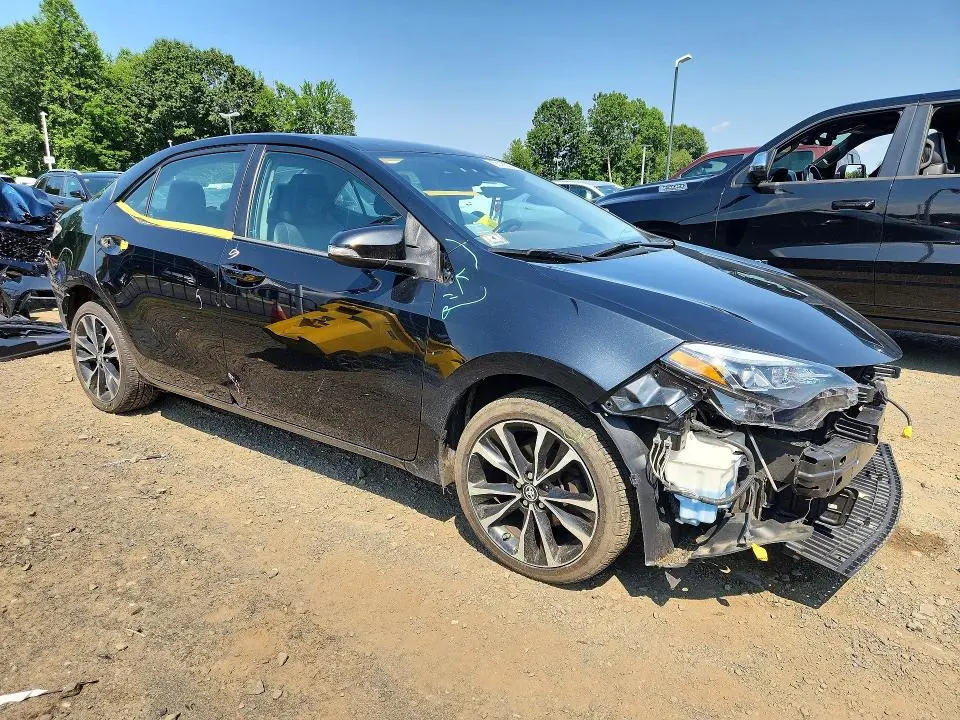 2018 TOYOTA COROLLA SE  