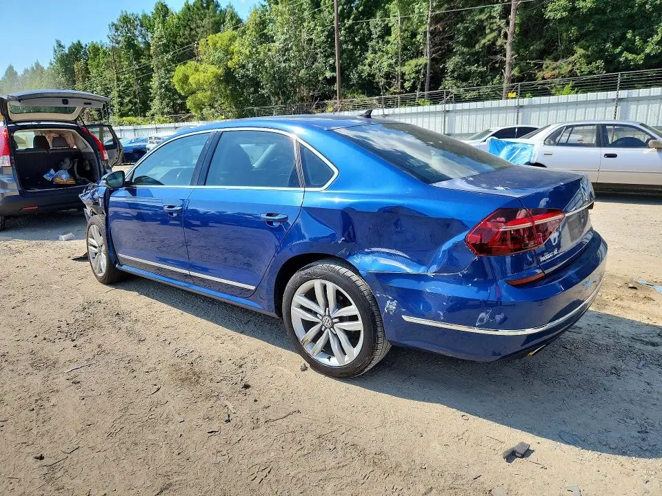 2017 VOLKSWAGEN PASSAT SE  