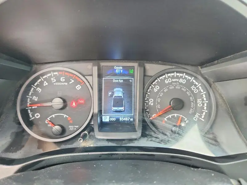 2023 TOYOTA TACOMA SR  