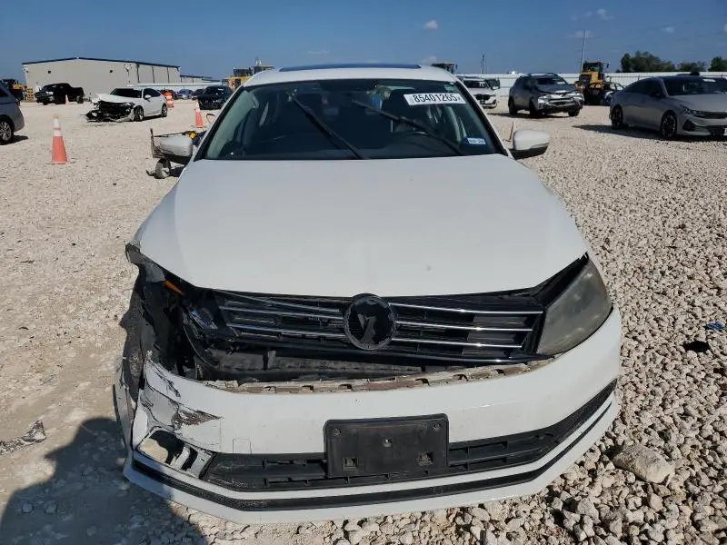 2015 VOLKSWAGEN JETTA SE  