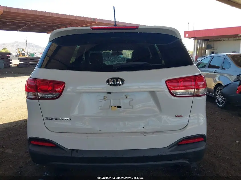2016 KIA SORENTO 2.4L LX