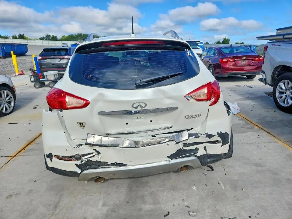 2017 INFINITI QX50 BASE  