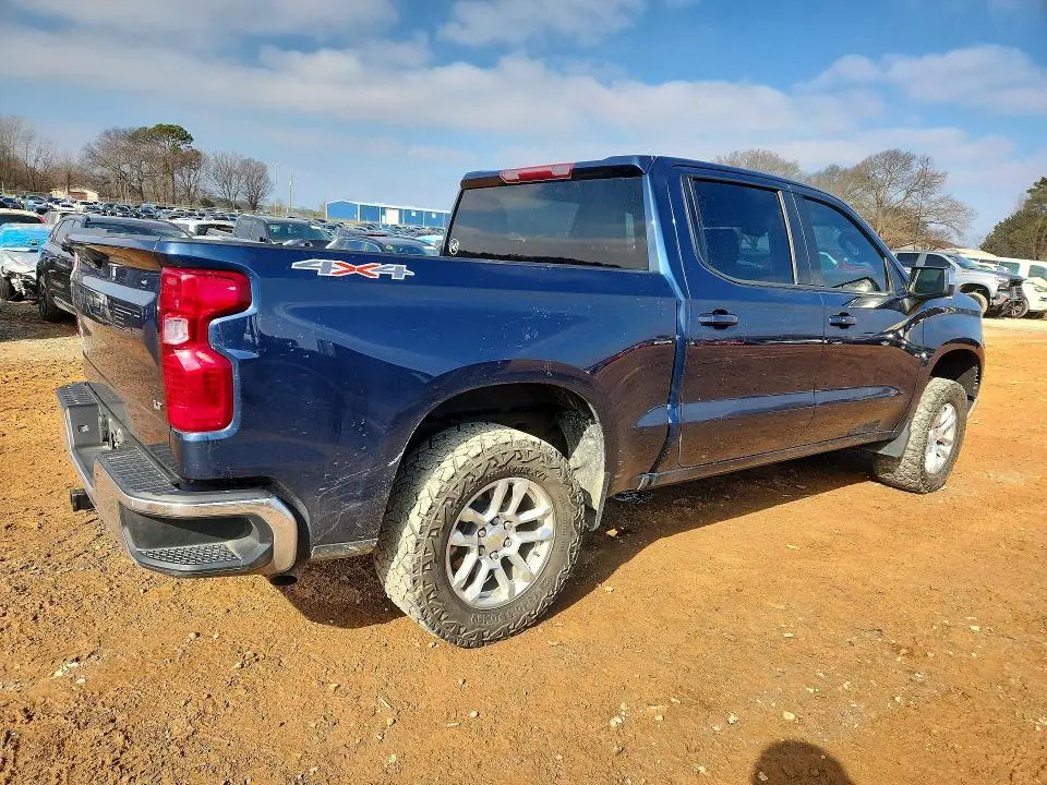 2022 CHEVROLET SILVERADO K1500 LT  