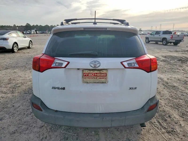 2015 TOYOTA RAV4 XLE  